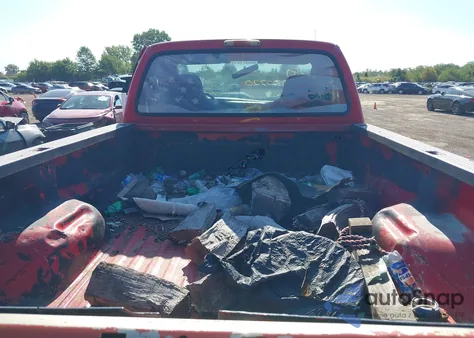 2004 Ford F-250 Xl/Xlt z USA, uszkodzony, nr VIN 1FTNF21L34EC60832